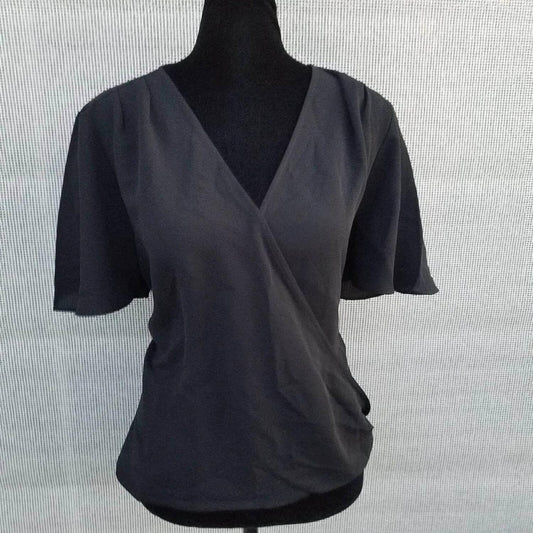 Women's Short Sleeve V-neck Pleated Top