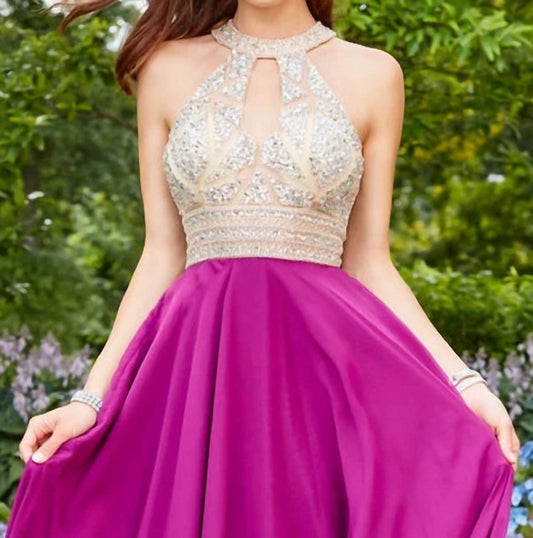 Abendkleid mit Illusions-Neckholder und A-Linie