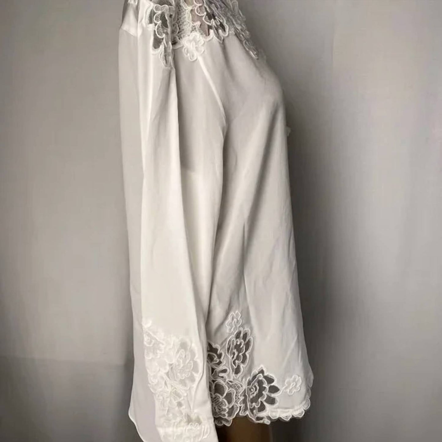 Women’s Lace-appliqué Button-up Top