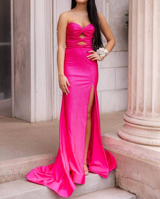 Wunderschönes trägerloses Ballkleid