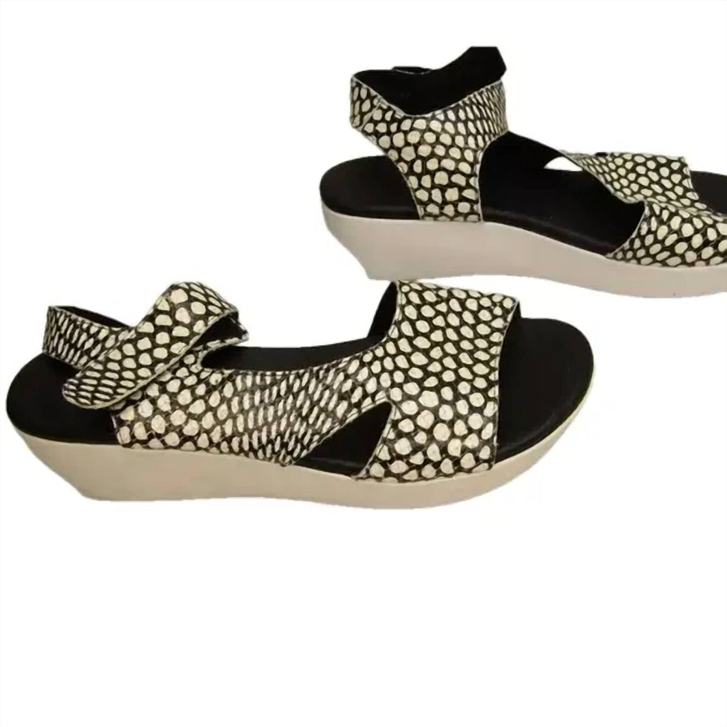 Damen-Keilabsatz-Sandalen mit Knöchelriemen von Soqeto