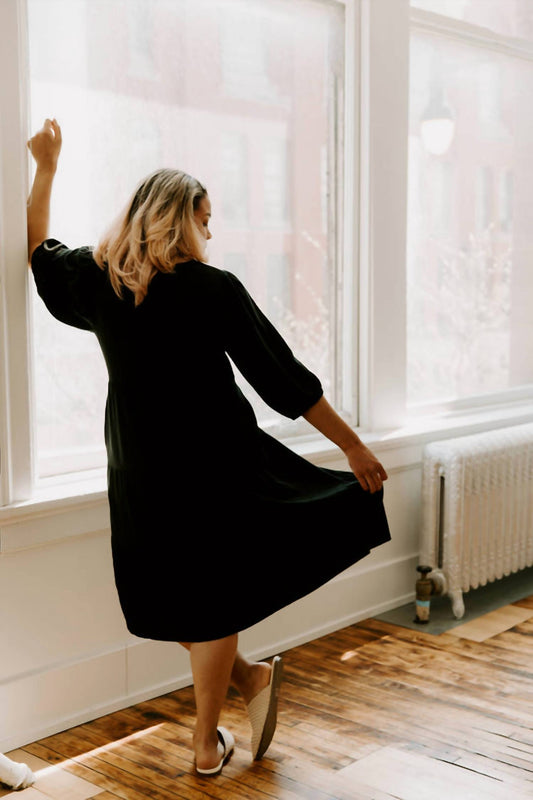 Gestuftes Stillkleid