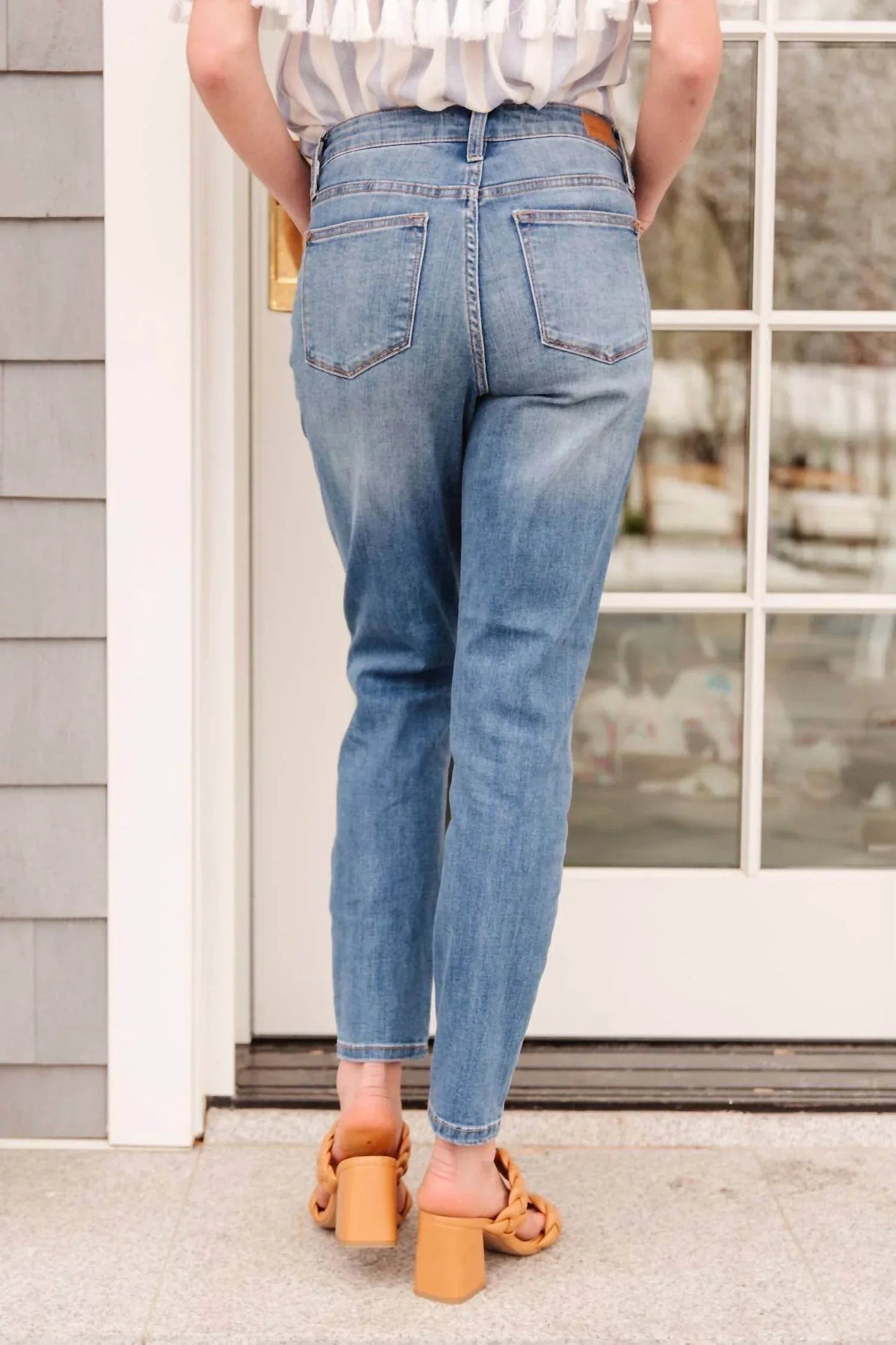 High-Waist-Slim-Fit-Jeans