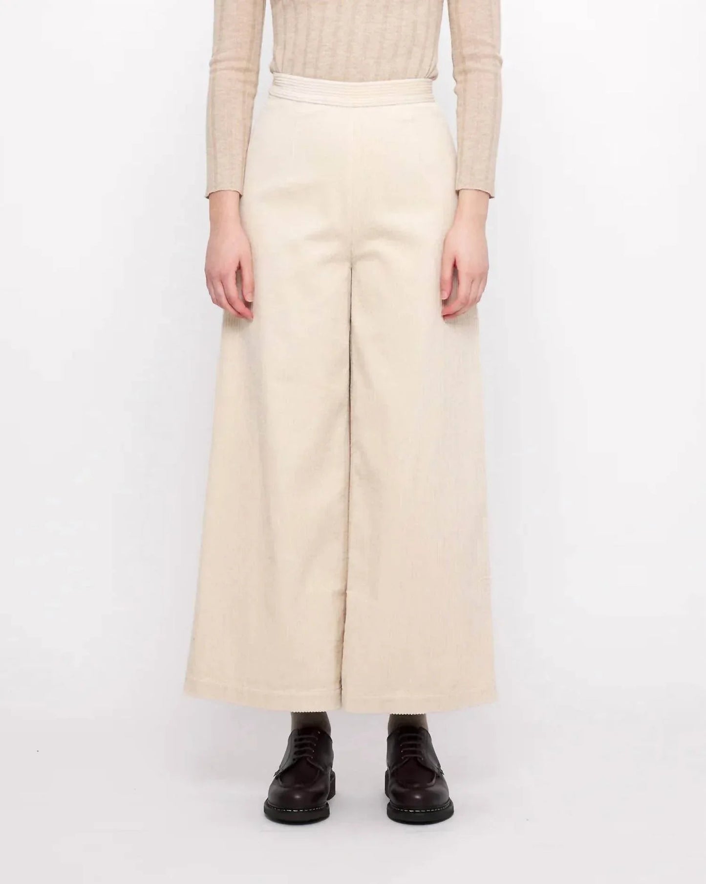 Klassische weite Hose