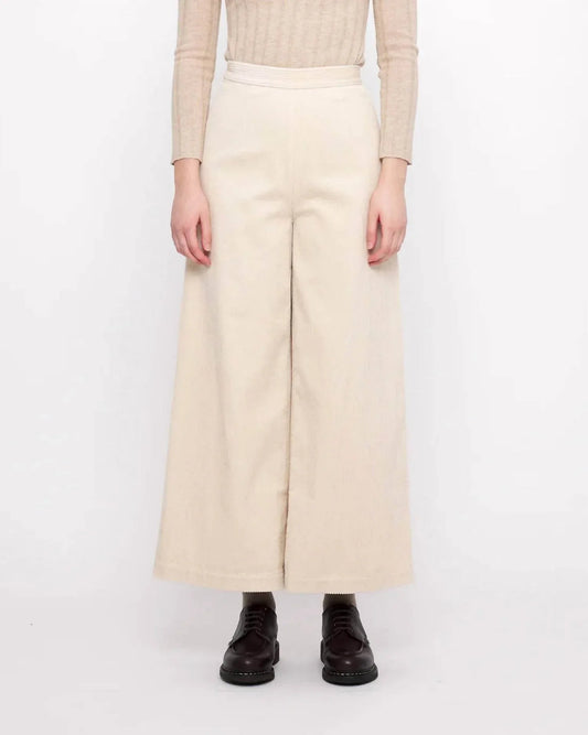 Classic Wide Legged Trouser