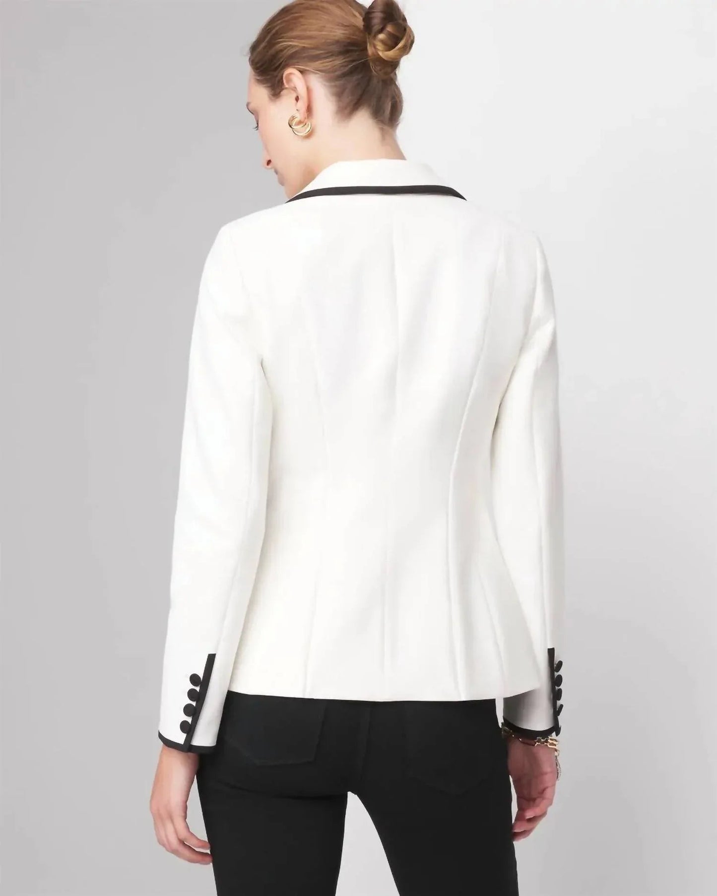 3-button Signature Blazer