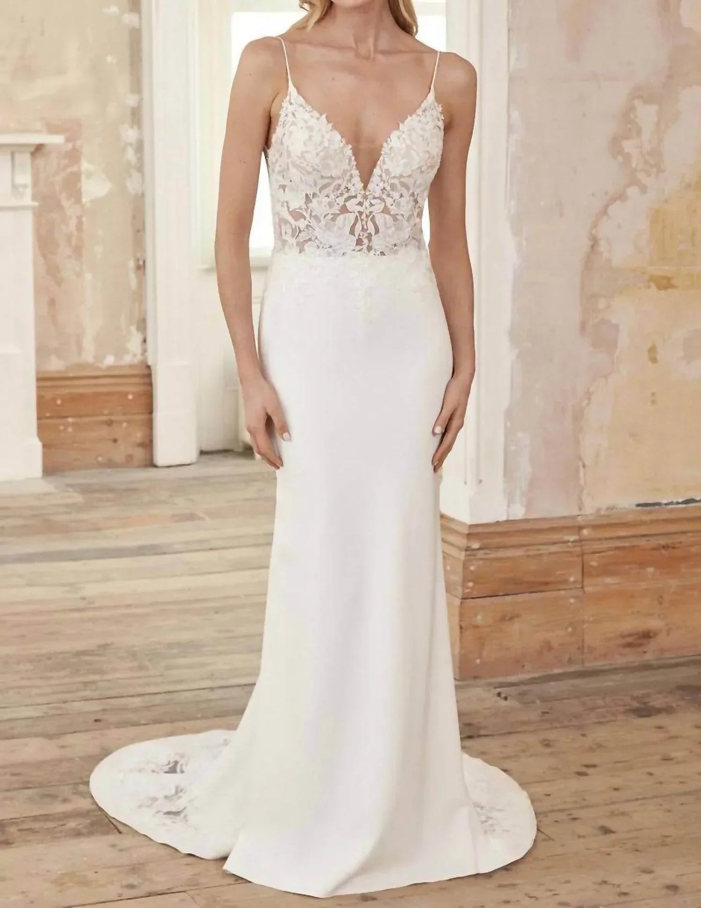 Sleeveless Wedding Gown