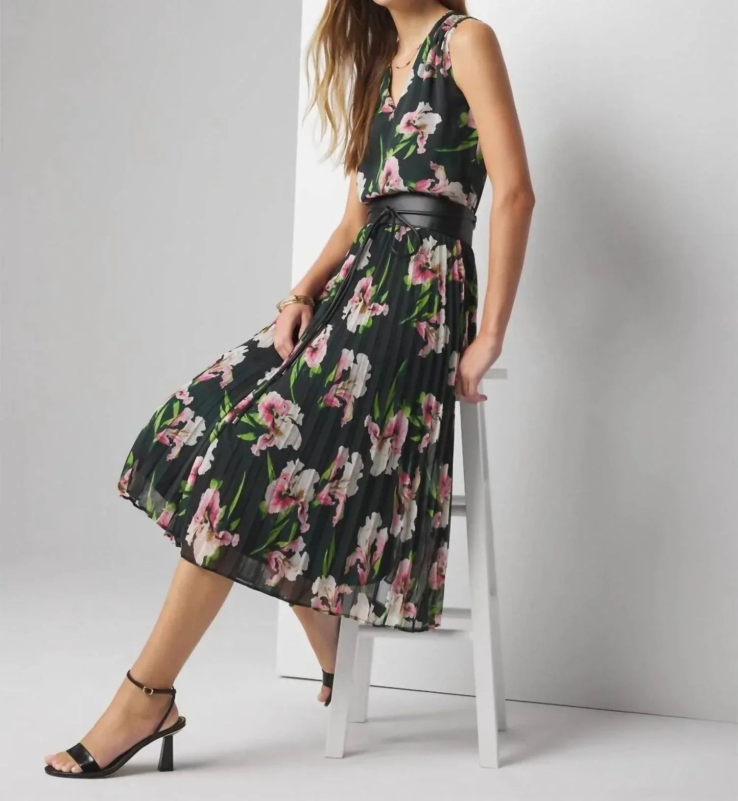 Sleeveless V-neck Smocked Midi Dress