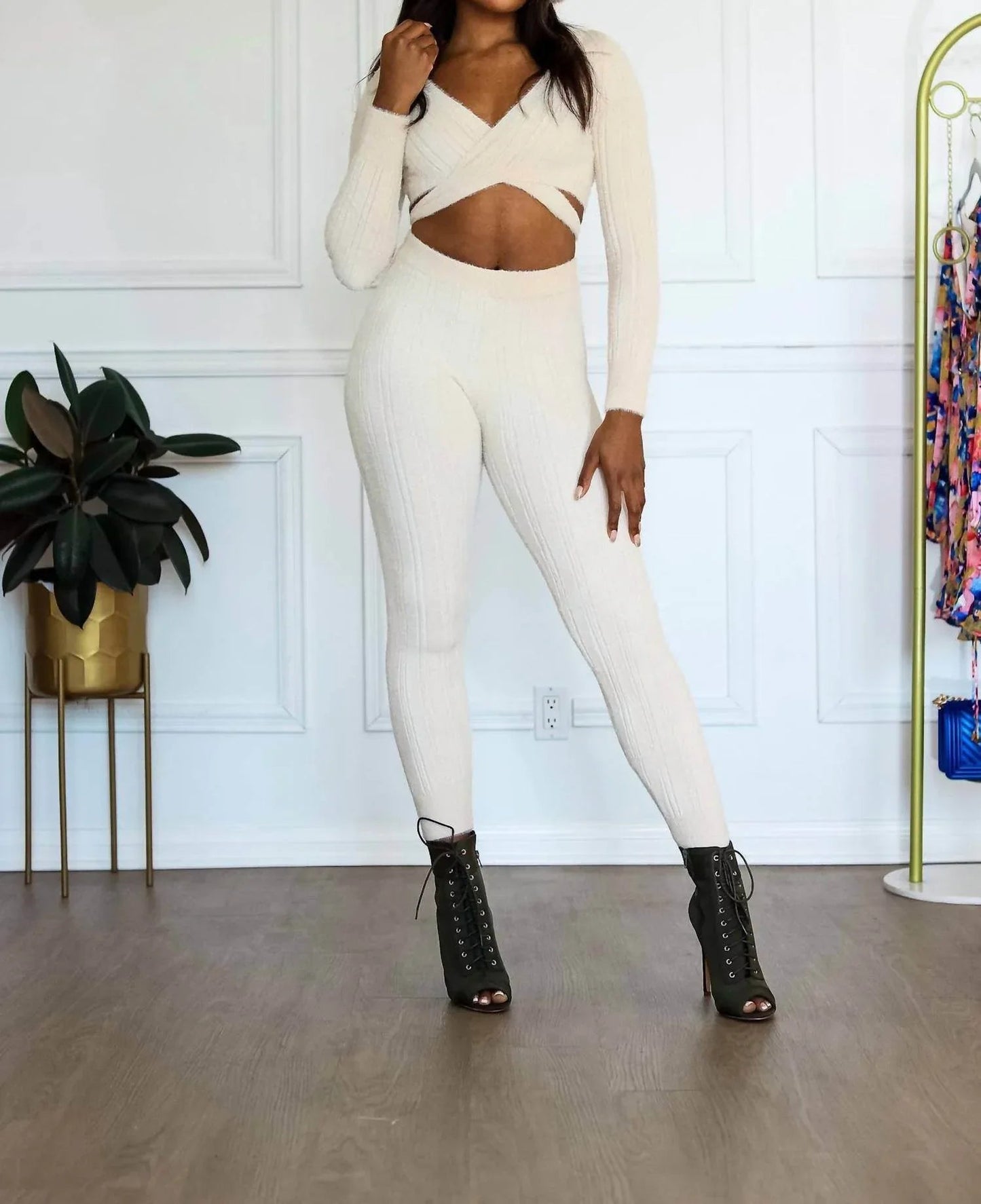 Women's Long Sleeve Crop Top And Pant Set