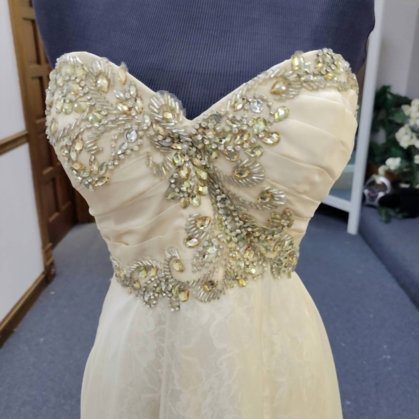 Women's Strapless Flowy Dress