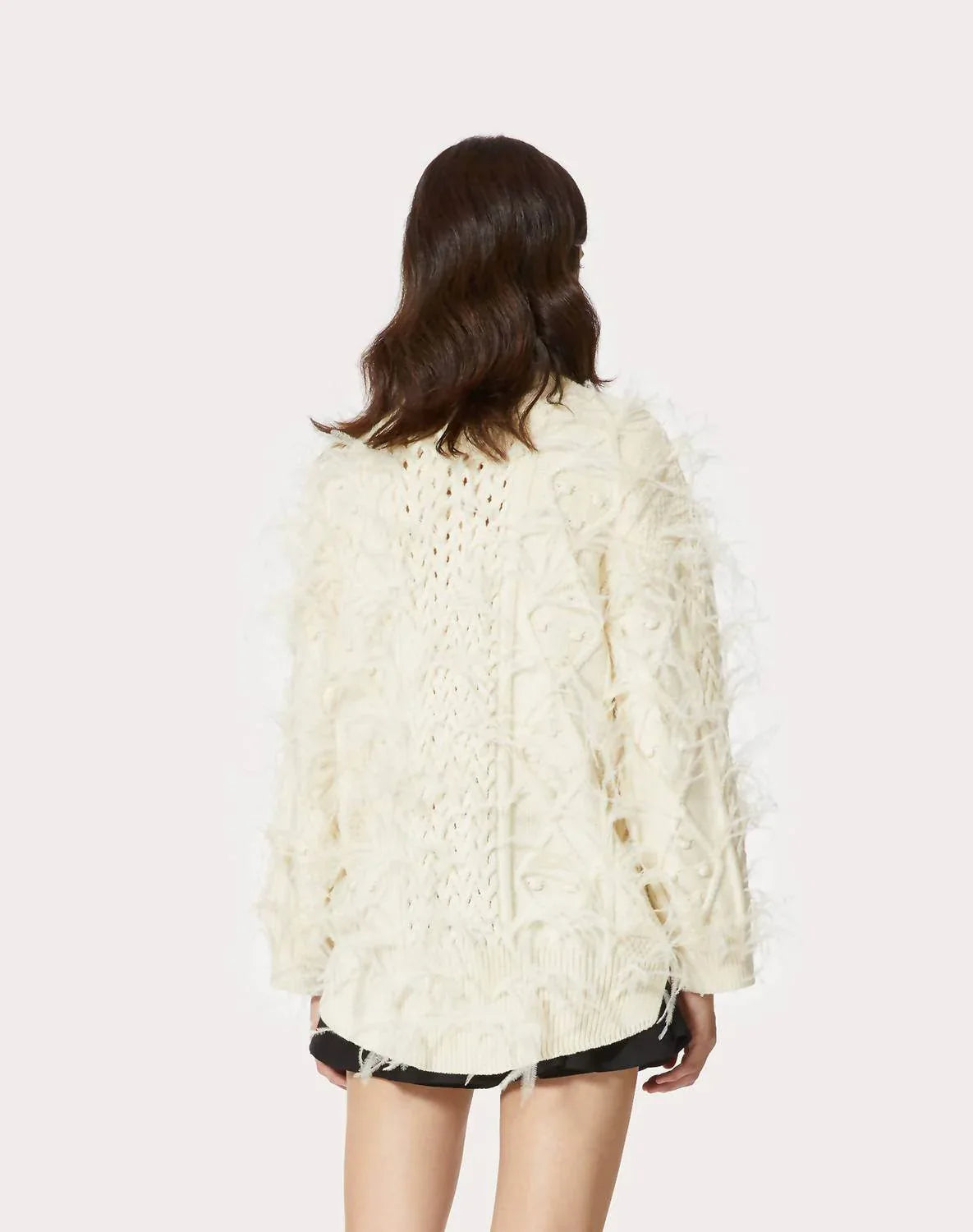 Bestickter Wollpullover