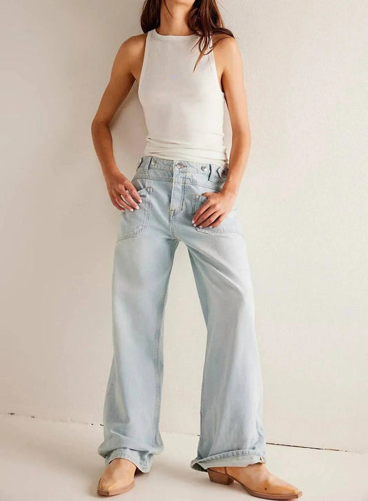 Women’s Washed Street Straight Leg Jeans