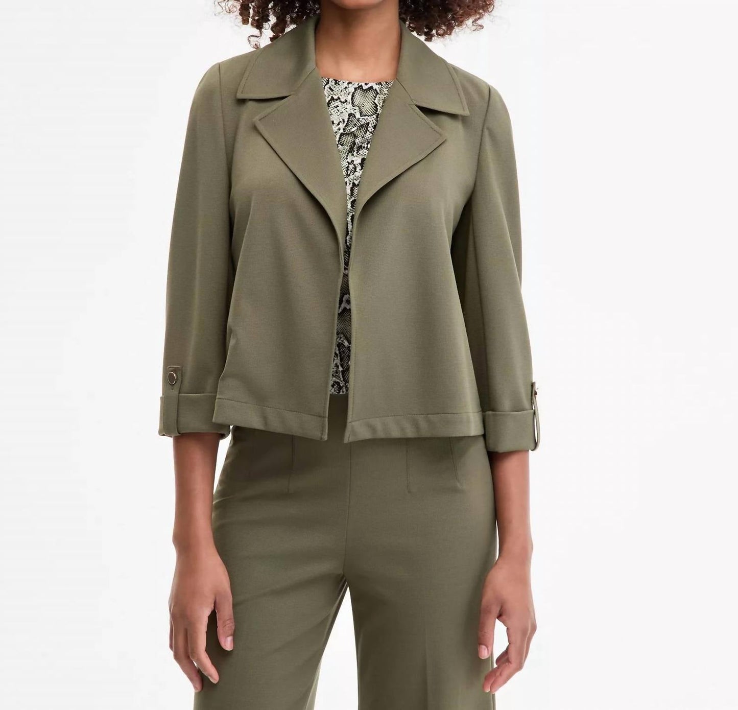 Kurze drapierte Jacke mit Kerbkragen