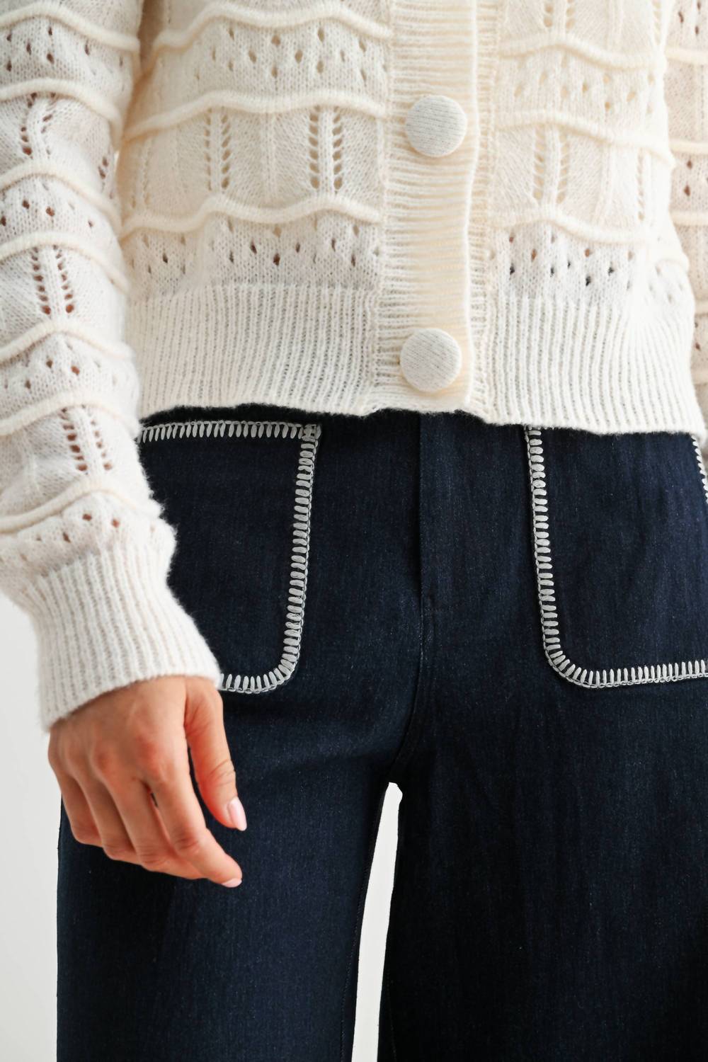 Strickjacke mit texturiertem Strick und Knopfleiste