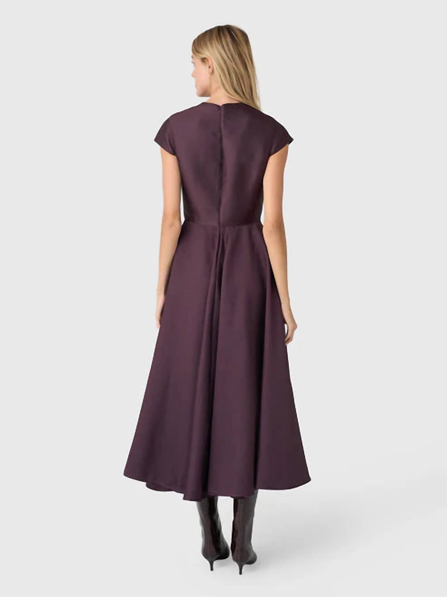 Blumenbedrucktes Kleid mit Kappenärmeln