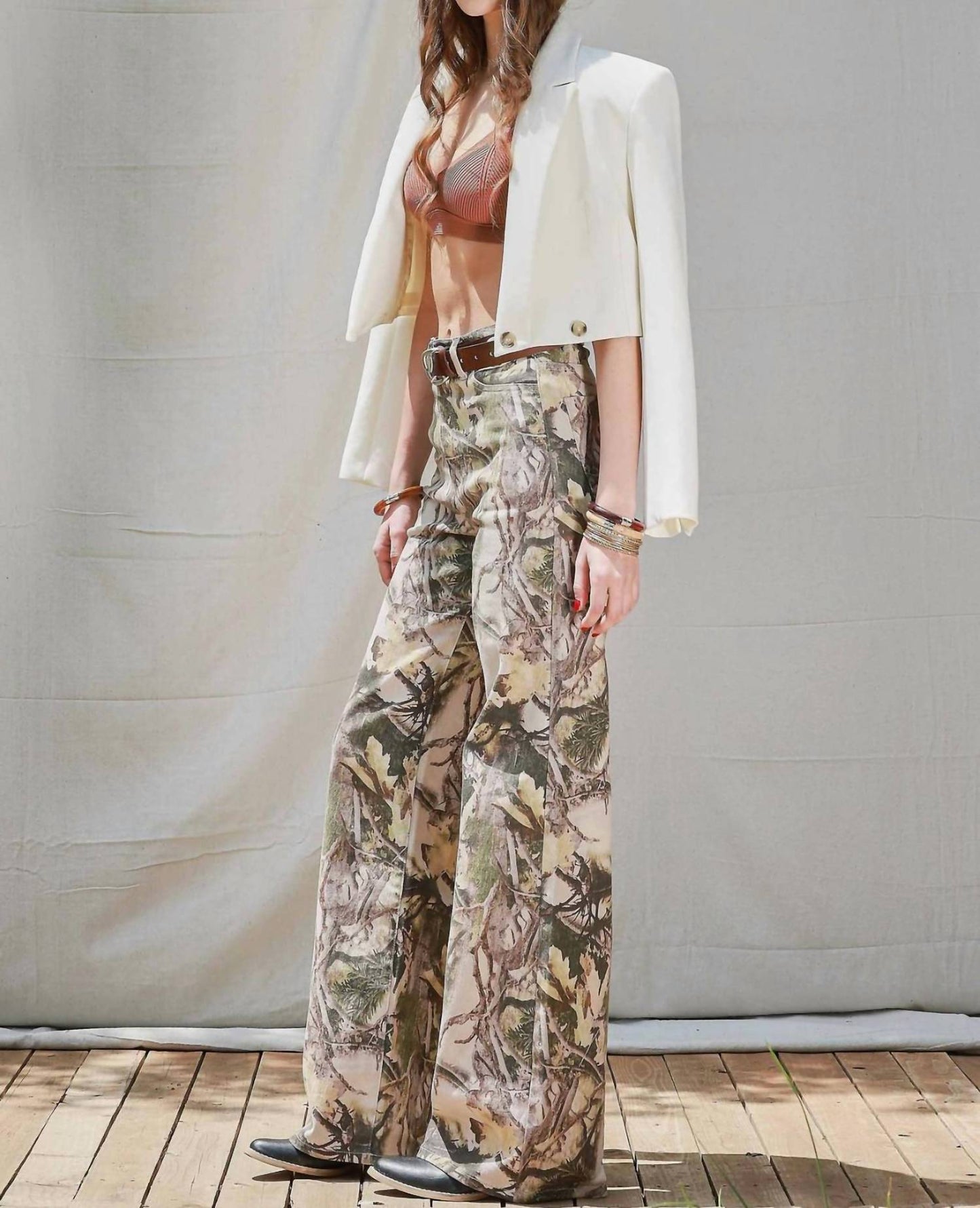High-Rise-Jeans mit weitem Bein