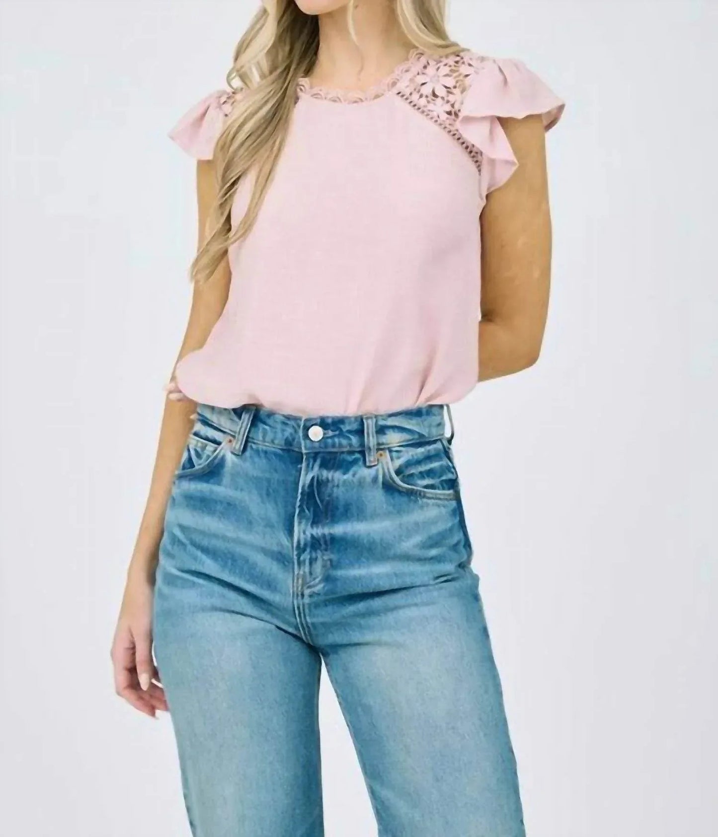 Bluse mit Spitzenbesatz und kurzen Rüschenärmeln