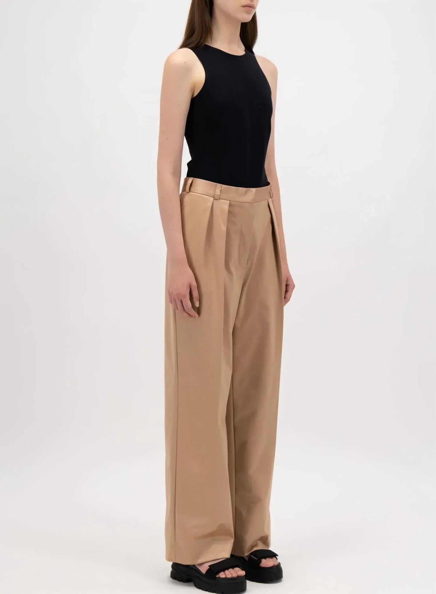 Pleated Wide Leg Trouser