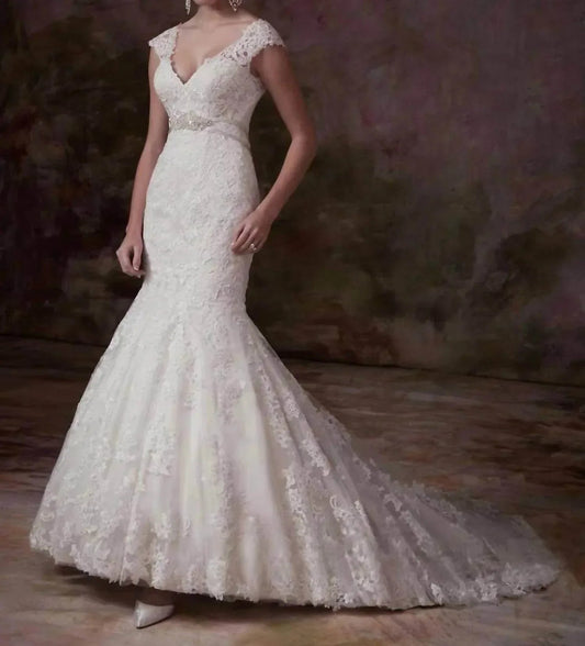 Fit-and-Flare-Brautkleid