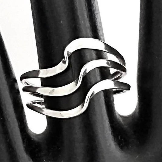 Women's Triple Wave Ring