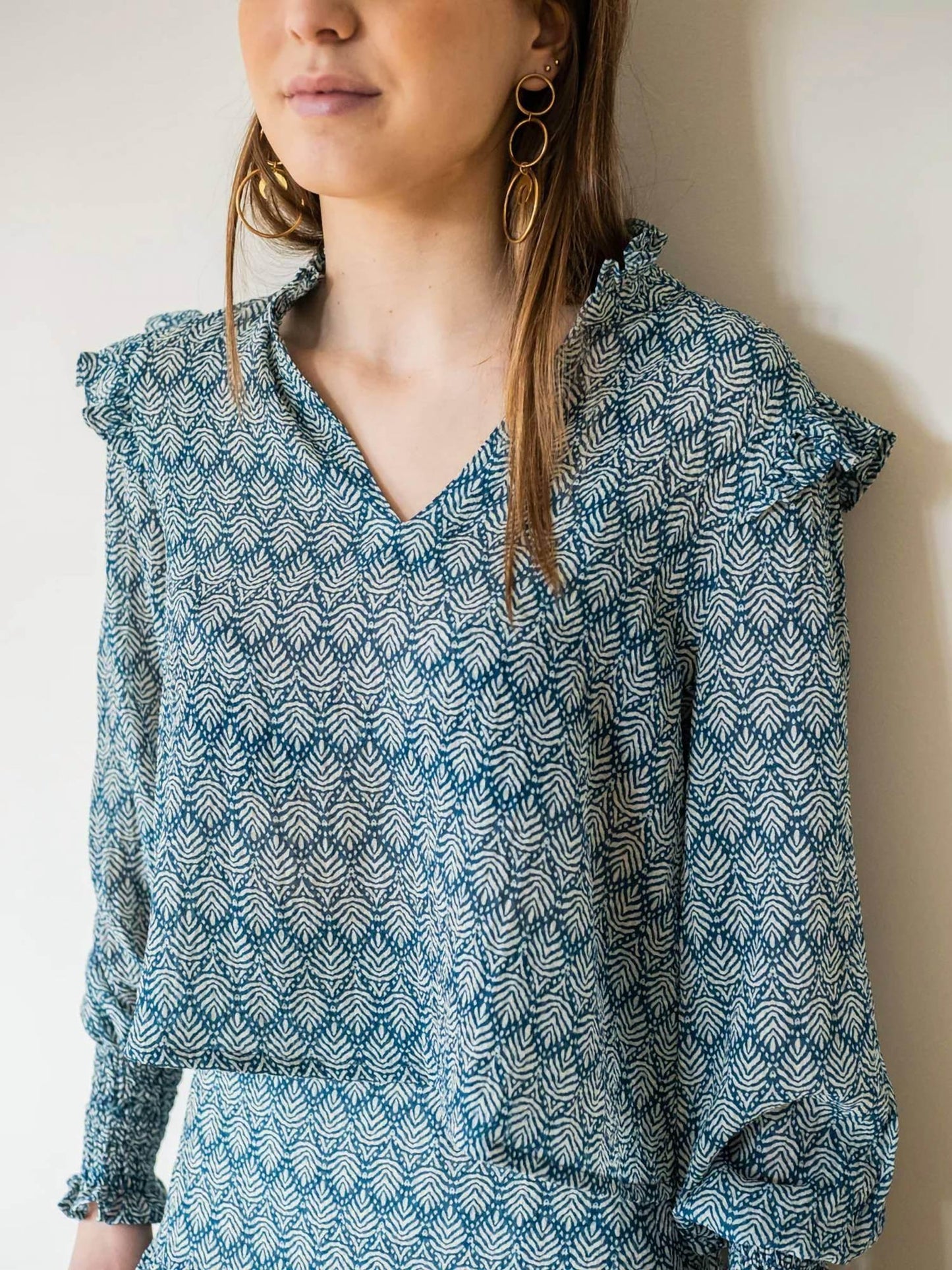 Bluse mit Rüschenschultern