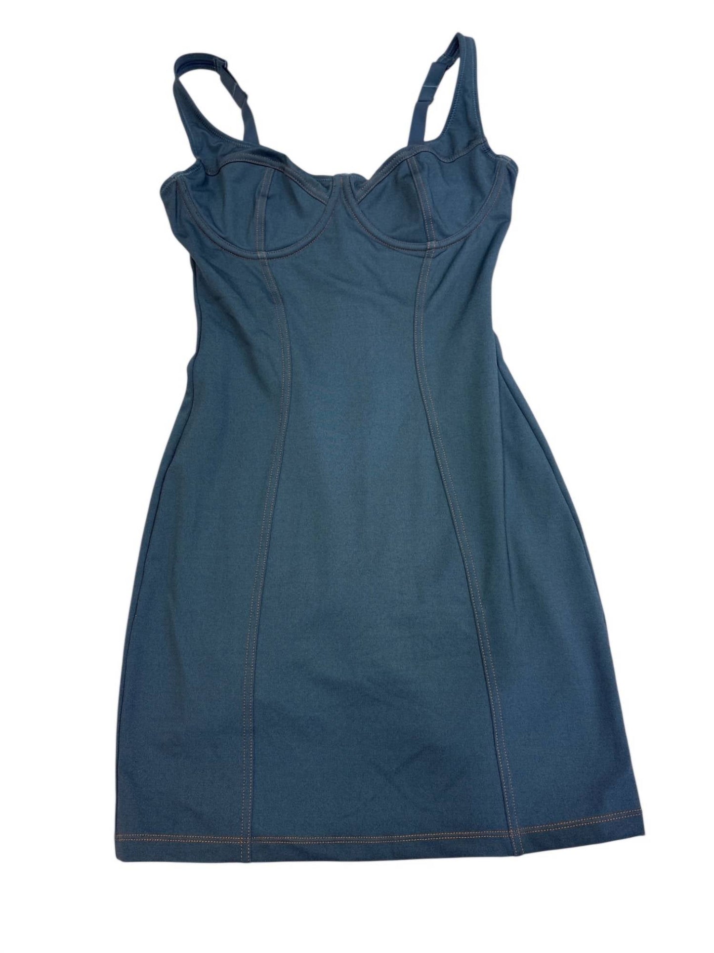 Enges Minikleid