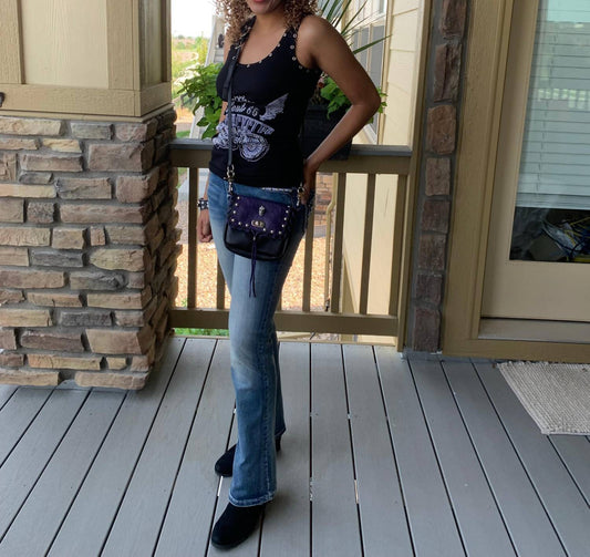 Bezaubernde Jeans mit Totenkopf und Used-Look