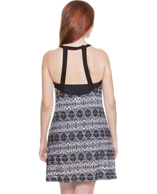 Jacquardkleid mit hohem Kragen