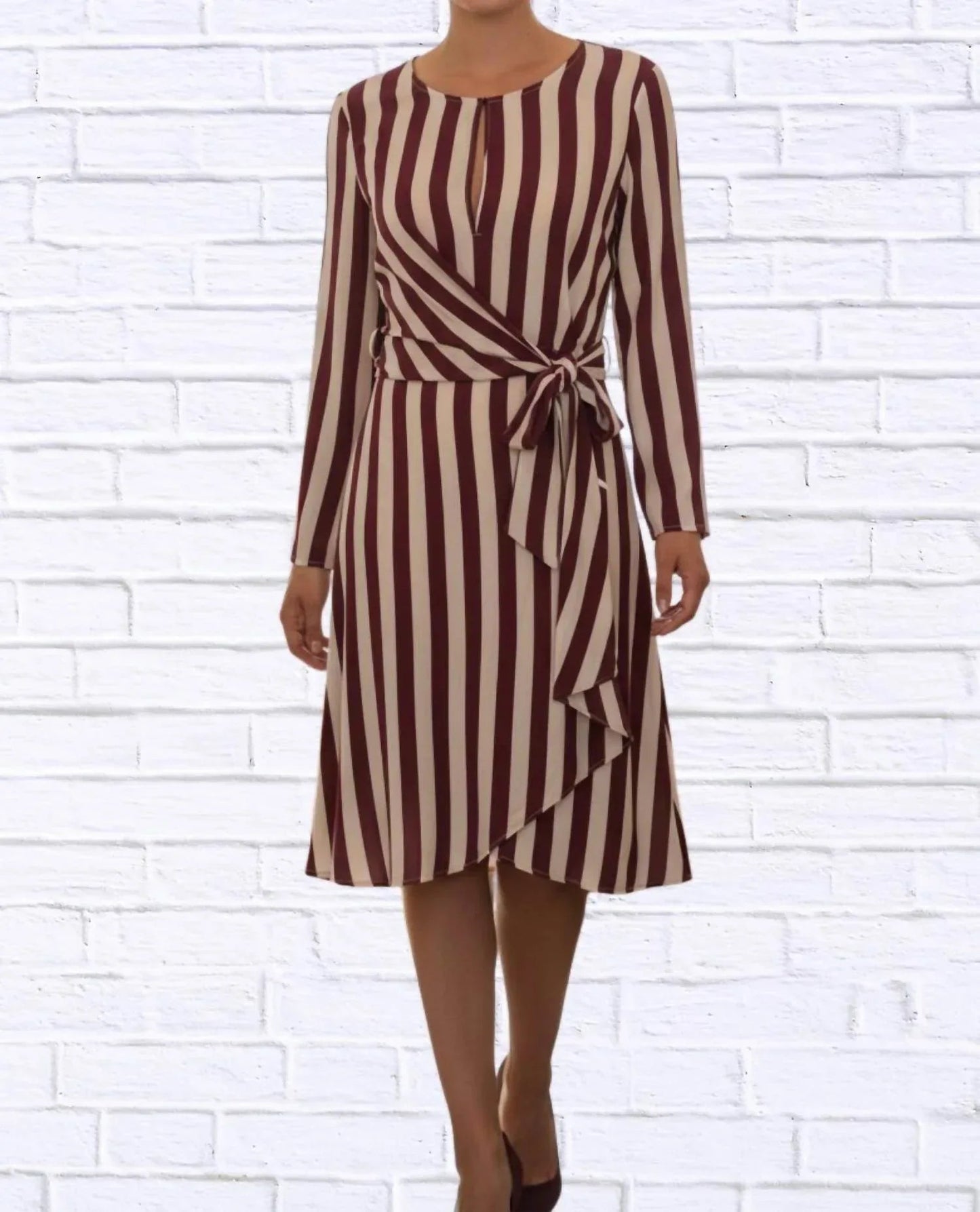 Langärmliges Wickelkleid