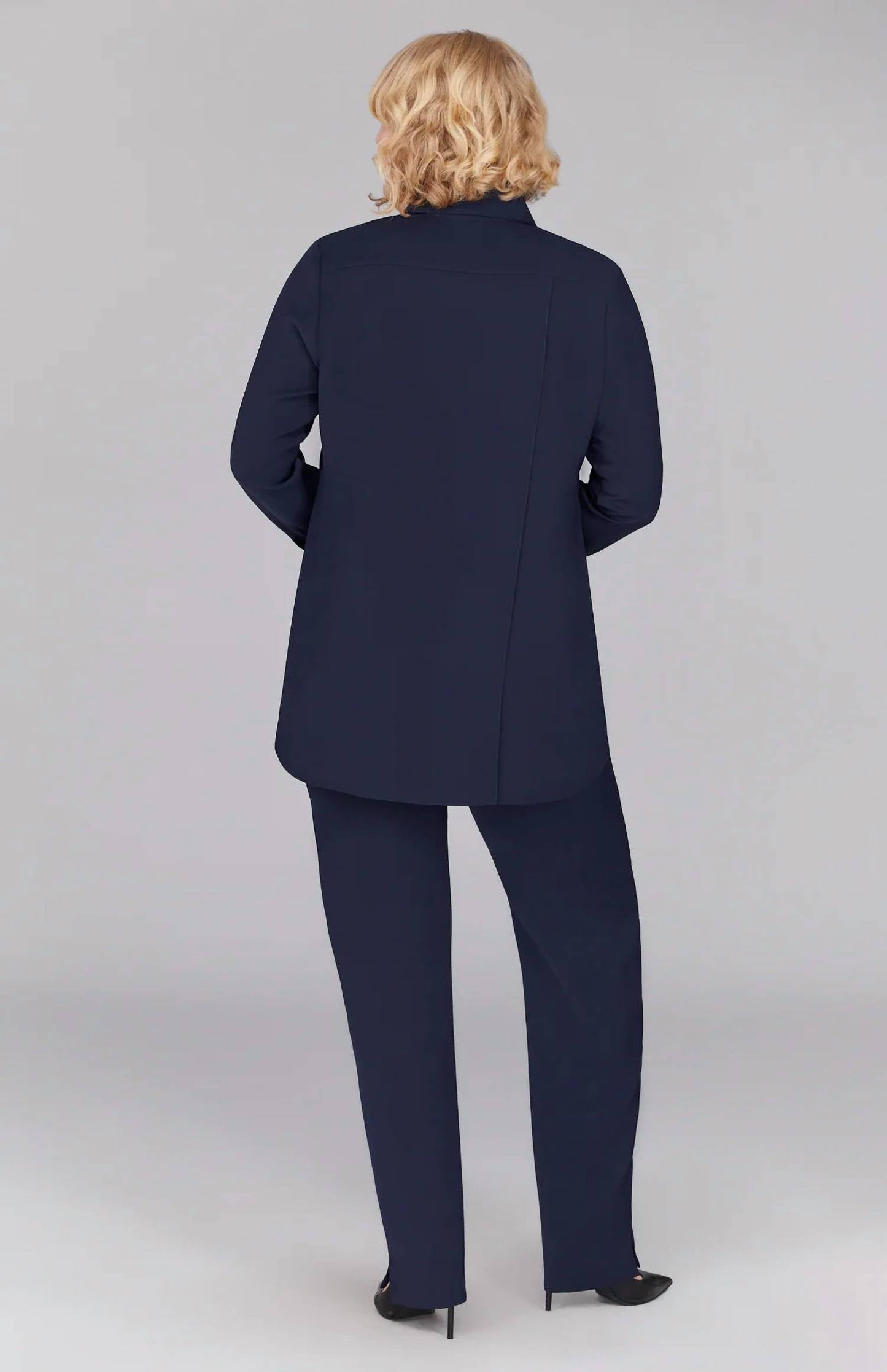 Lustrous Crepe Essential Narrow Leg Pant