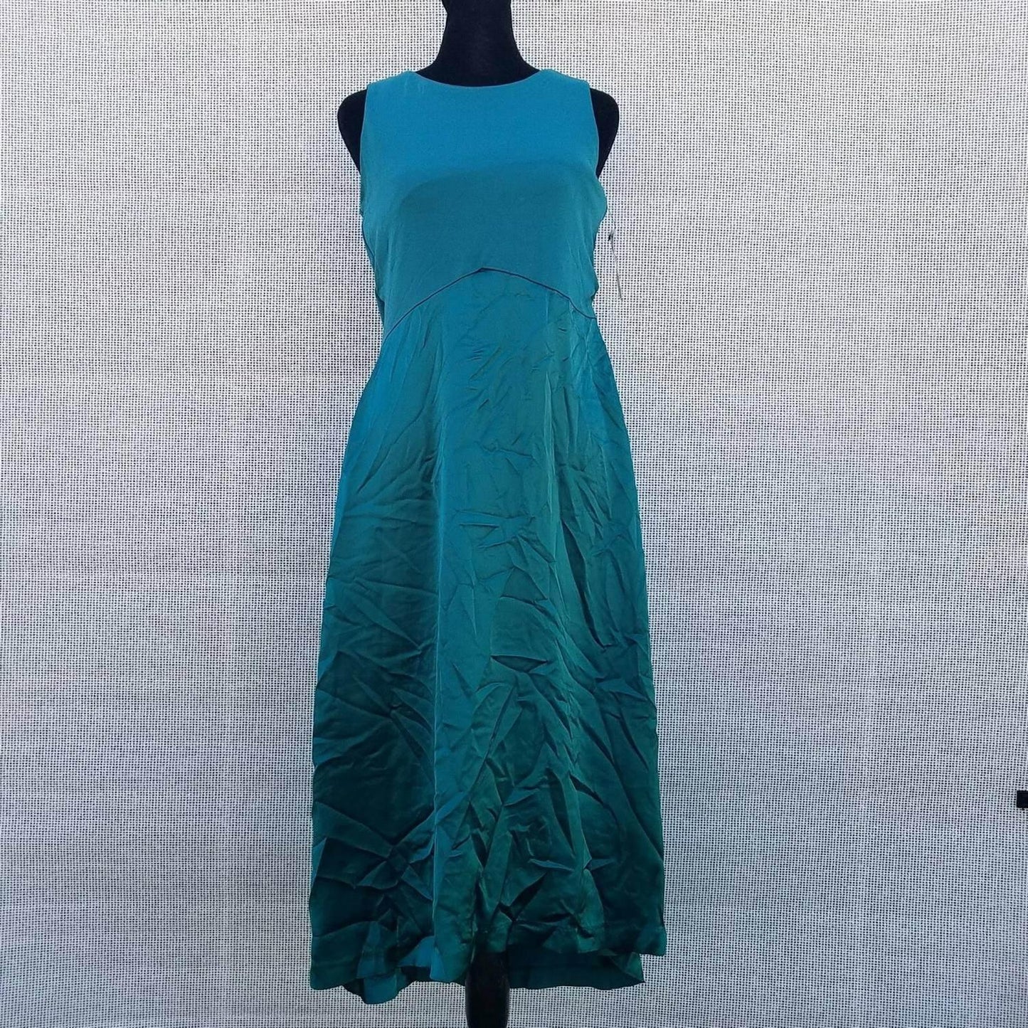 Asymmetrisches ausgestelltes Kleid