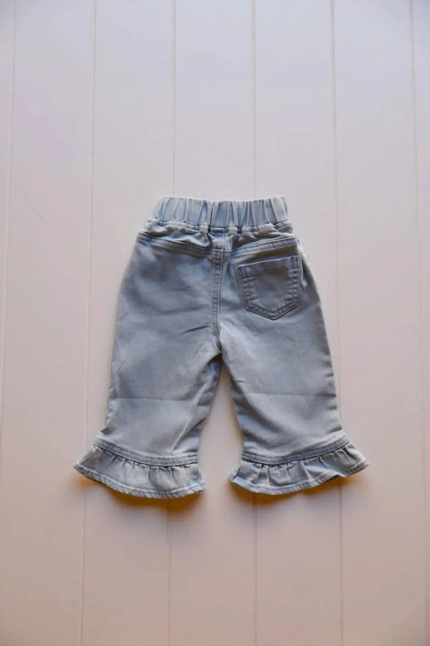 Mädchen Jeanshose mit Schlag und Rüschen