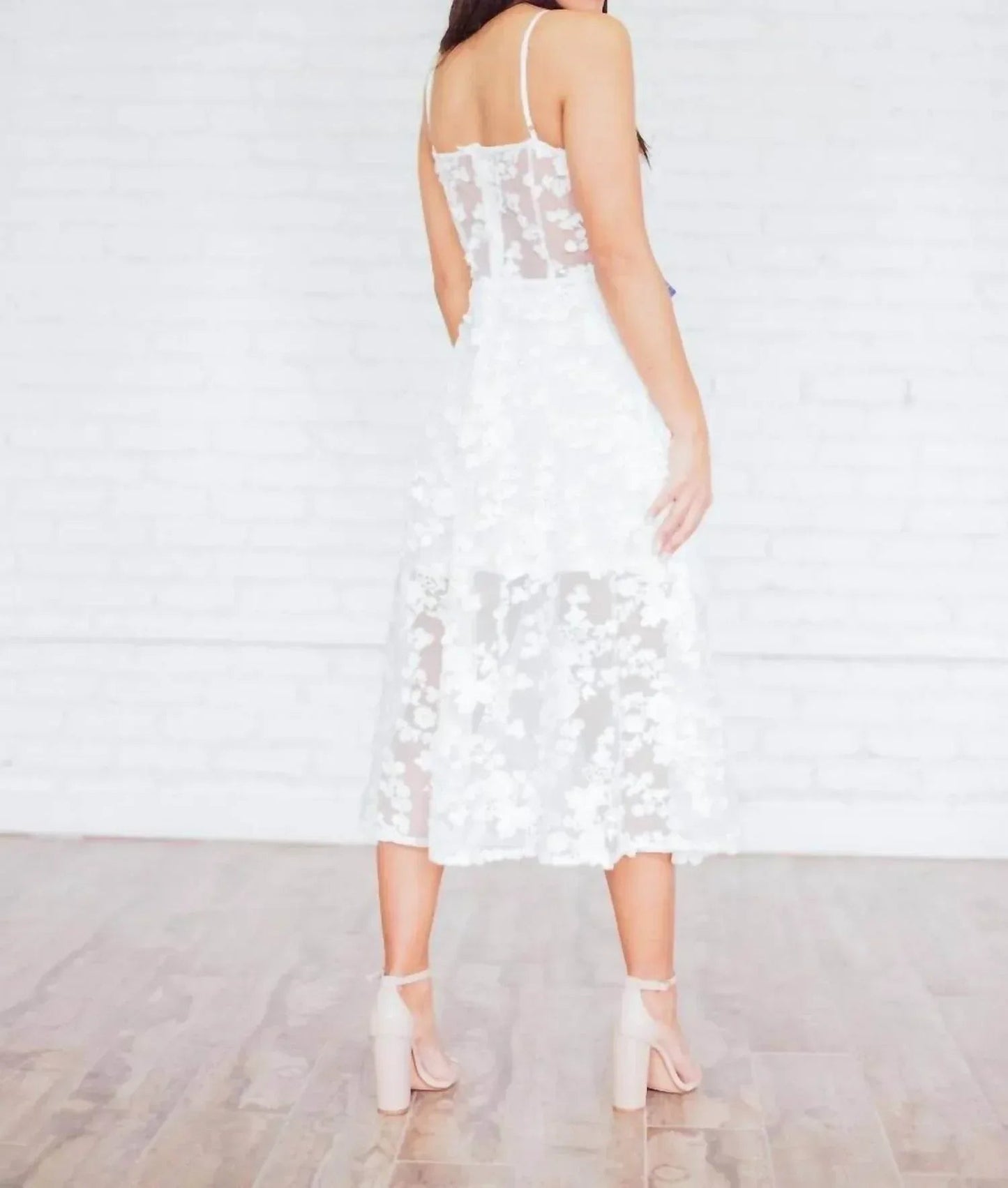 Spitzen-Guck-Guck-Kleid