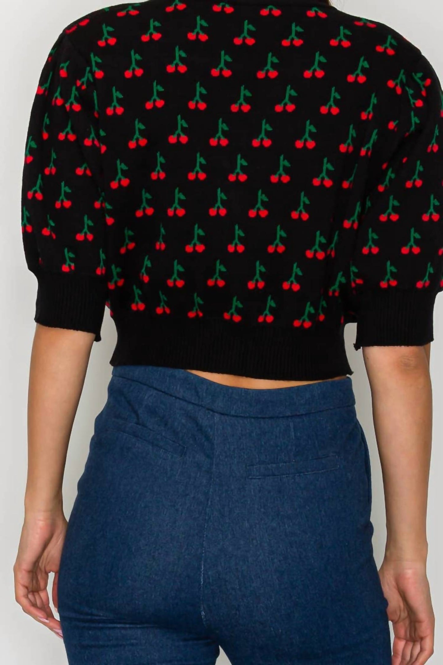 Süßer Kirsch-Crop-Pullover