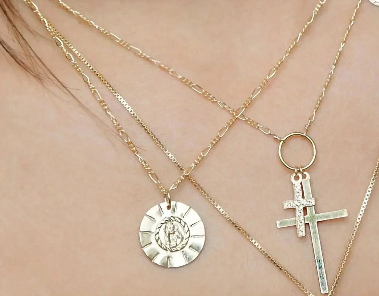 Women's Catino Medallion Necklace