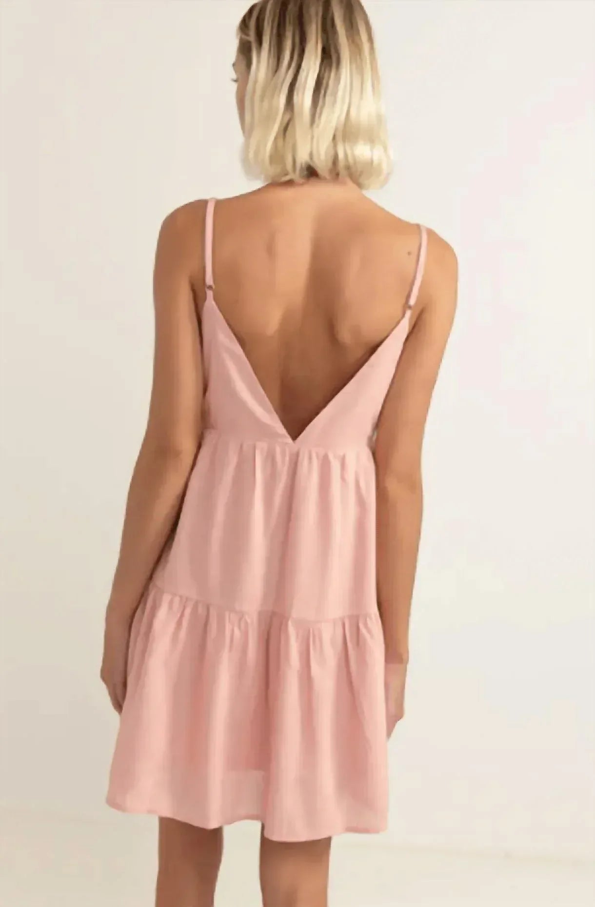 Klassisches Mini-Stufenkleid