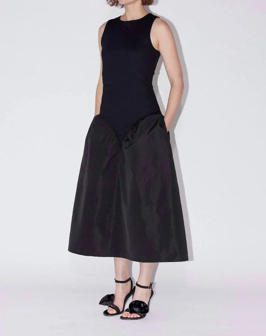 Sportliches Peplum-Kleid