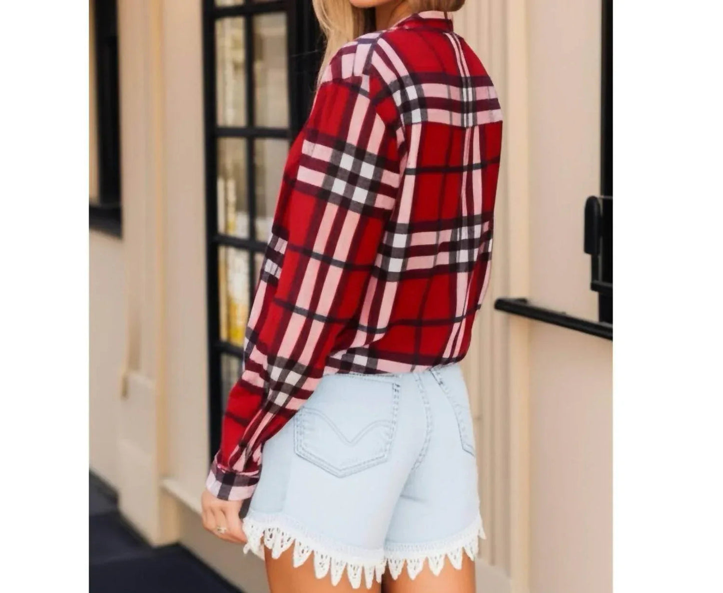 Karierte leichte Strickjacke