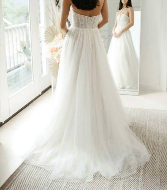 Aeryn Perlenbesetztes trägerloses Hochzeitskleid