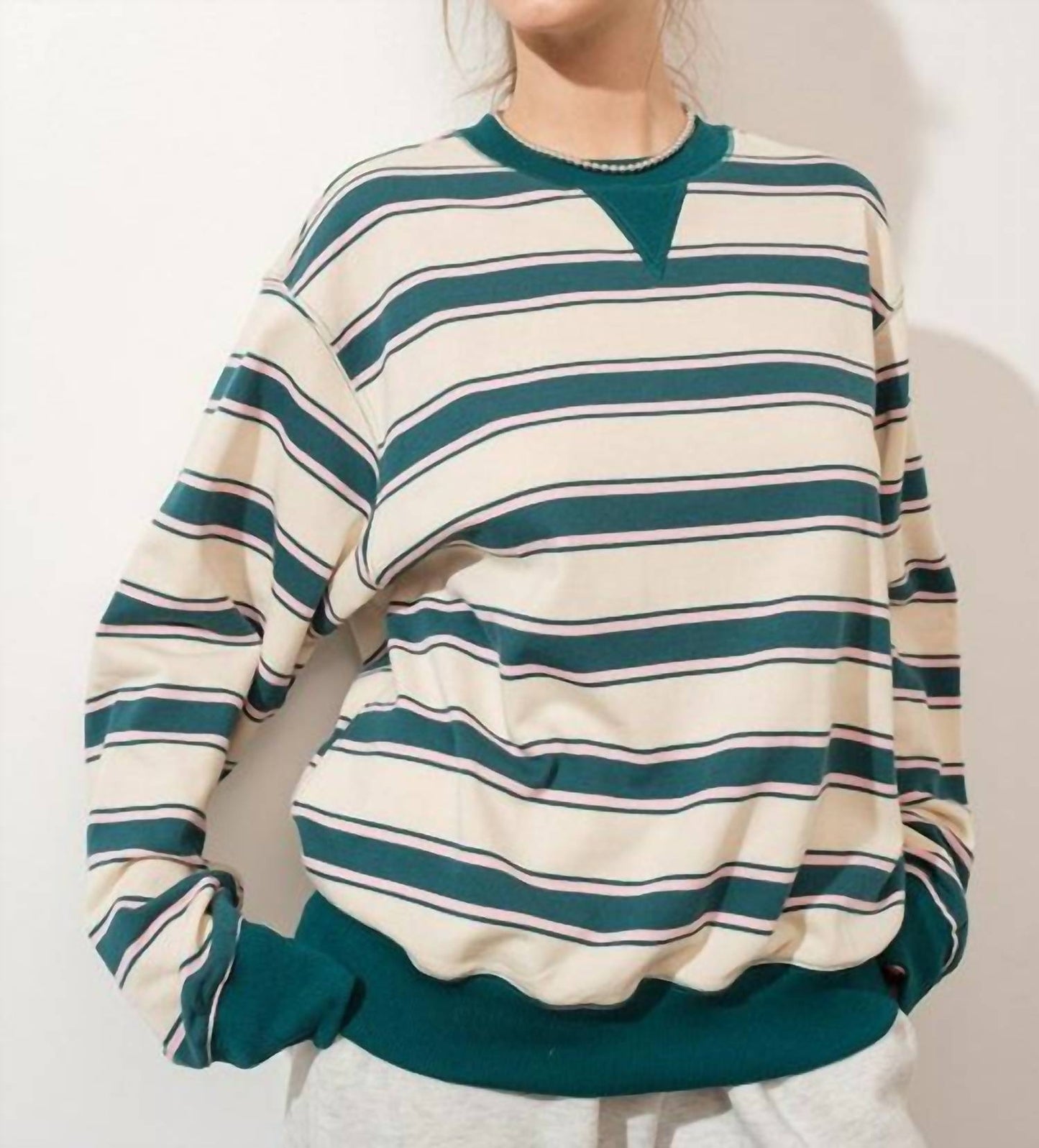 Gestreiftes Retro-Sweatshirt mit Rundhalsausschnitt